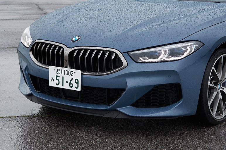 超高級車市場に参戦するBMW M850iは本格スポーツより肩の力を抜いた走りで実力を出す