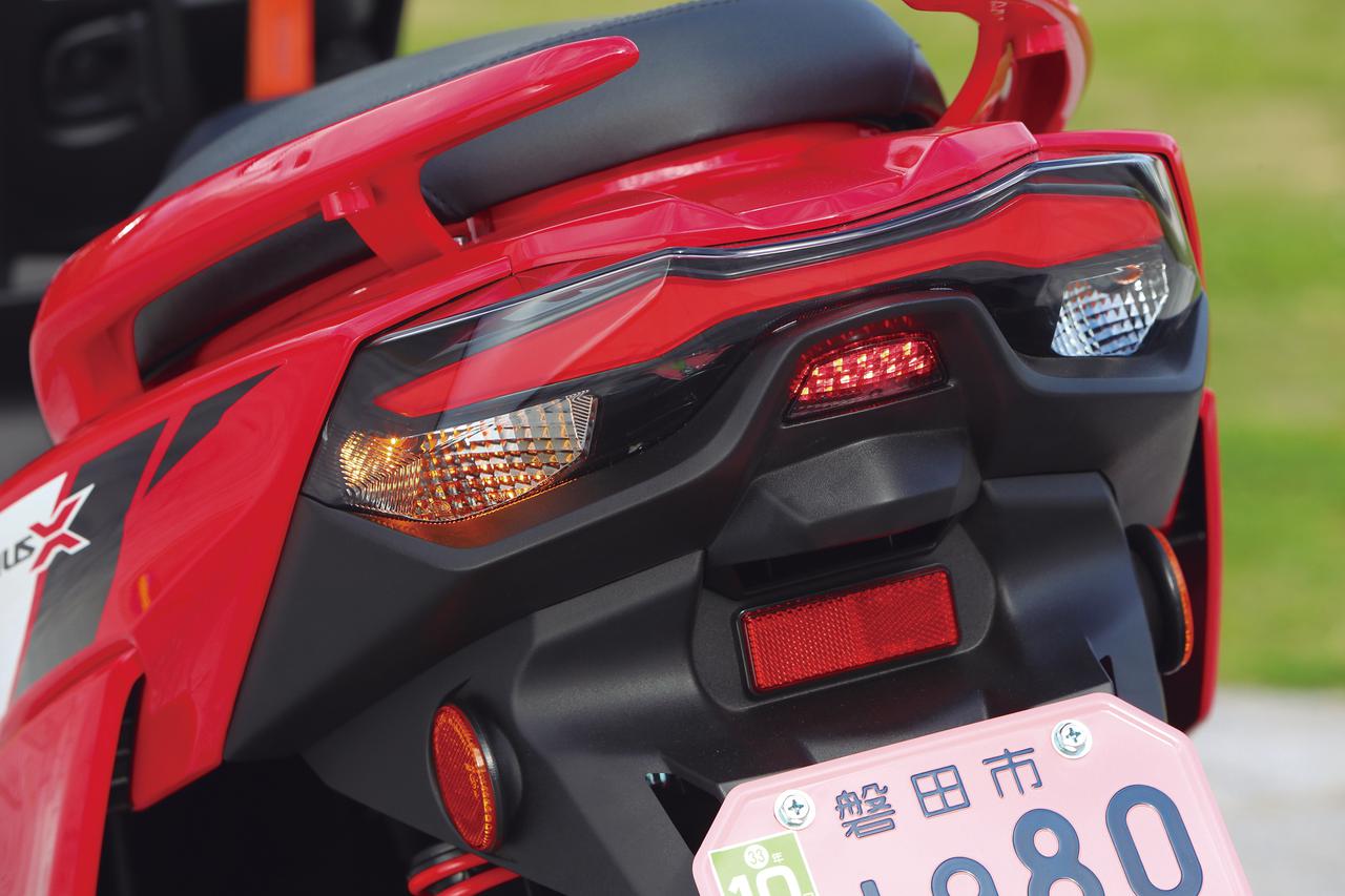 ゴ*ん様 シグナス3 型　ランボルギーニ テール シグナスx 3型 ランボルギーニ風テール