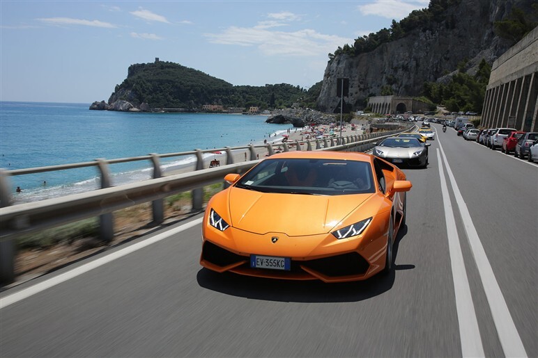 ウラカン試乗。ランボ最新鋭の走りを味わう