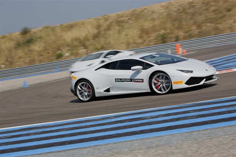 ウラカン試乗。ランボ最新鋭の走りを味わう