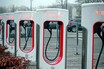 テスラがフランスで販売「67%減」の衝撃――それでも欧州EV市場全体が伸びる理由とは