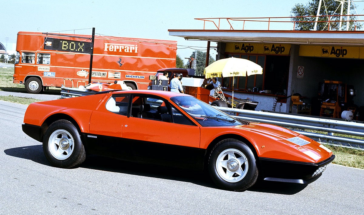 フェラーリ５１２ベルリネッタボクサー至高アクリルケース入オープンスタイル完成品 フェラーリ512ベルリネッタボクサー至高アクリルケース入