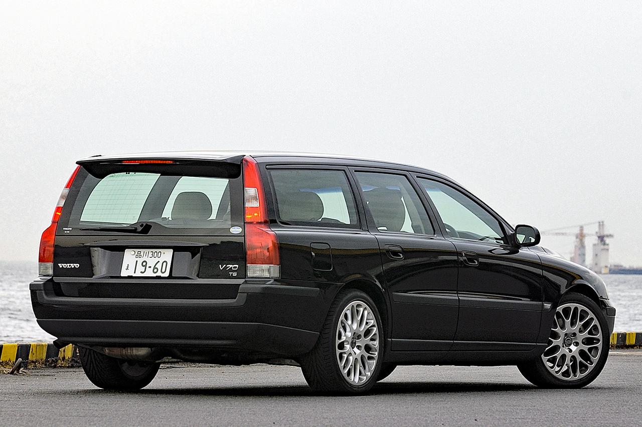 懐かしの輸入車 55 ボルボ V70の最速バージョン T 5 がカタログモデルに昇格した Webモーターマガジン 自動車情報サイト 新車 中古車 Carview