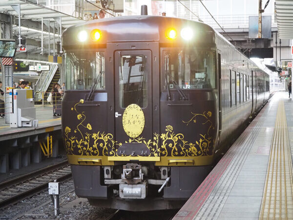 「グリーン車を超えるグリーン車」が、なぜ“個室”じゃないの？ 「それ本当に大変で…」 屈指の人気列車、想像だにしない“当初案”を聞いた