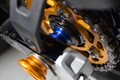 ワンポイントで足元に差がつく DAX125・GROM対応「CNCアルミホイールカラー」が EVATEK から発売！