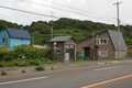 【バス停のある風景】 北海道留萌市「三泊神社」/沿岸バス