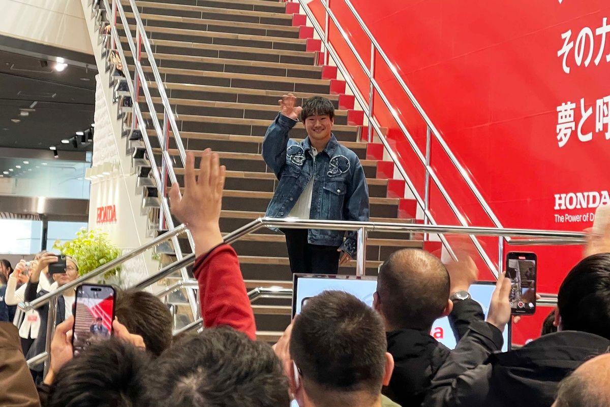 「期待してほしいし、プレッシャーをいっぱいかけてほしい」レッドブルの角田裕毅、公の場に初登場。日本GPに向け意気込み語る