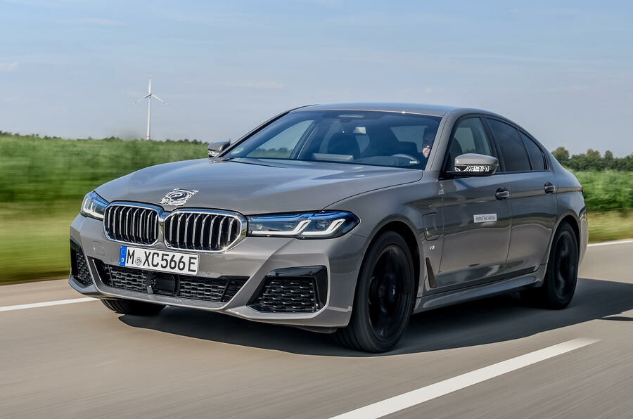 【運転の楽しさはPHEVで一番】BMW 545e プロトタイプ　3.0L直6採用　前編