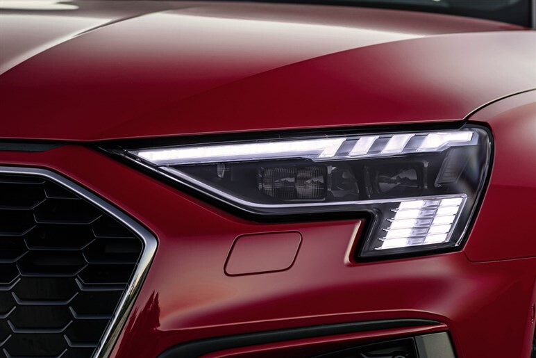 【コレ何？】かつて一世を風靡した「ヘッドライトワイパー」が廃れたワケ。代わりの登場した新技術とは