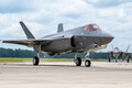 米空軍のF-35Aついに配備数500機を達成！ 実は“脅威的なペース!?”歴代の有名戦闘機に肩を並べる