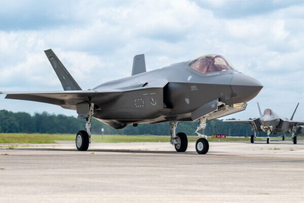 米空軍のF-35Aついに配備数500機を達成！ 実は“脅威的なペース!?”歴代の有名戦闘機に肩を並べる
