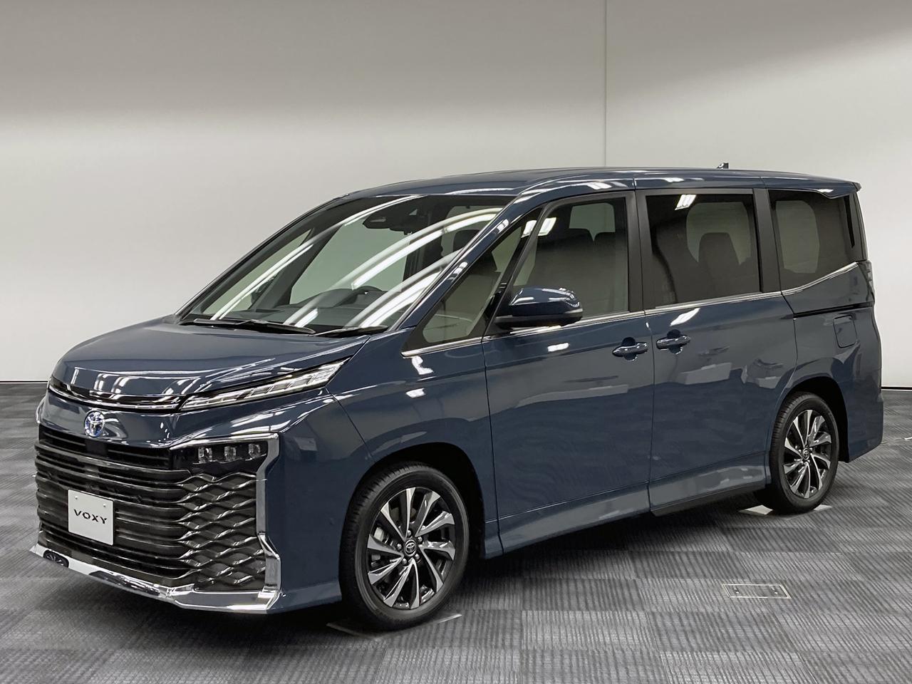 写真蔵 より快適に より便利に より安心なミニバンを目指した トヨタ ノア ヴォクシー Webモーターマガジン 自動車情報サイト 新車 中古車 Carview