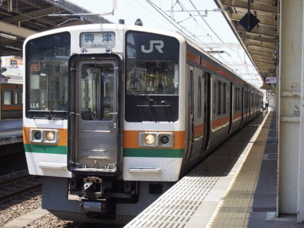 「都心から一番近いローカル線」が激変へ “鉄道ファンも驚きの車両譲渡”背景は？ 東海道線の車両が新天地に
