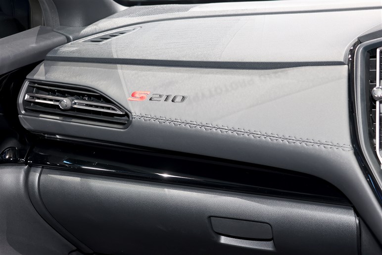 まもなく抽選エントリー開始！ 大枠の予想は800万円台。スペシャルパーツ盛り盛りの「STI S210」まもなく発売か