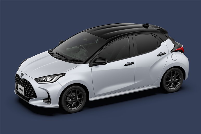 ヤリスクロスやヴェゼルの“新古車”が高騰中のナゾ現象が発生中。背景に「中古日本車天国」の存在