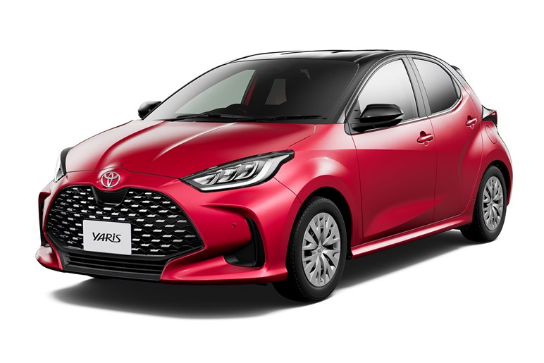ヤリスクロスやヴェゼルの“新古車”が高騰中のナゾ現象が発生中。背景に「中古日本車天国」の存在