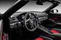 軽量で超絶パワフル！　911 GT3の心臓をぶち込んだ最強のオープンスポーツ「ポルシェ718スパイダー RS」の全容