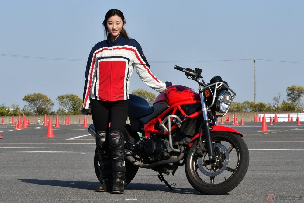 バイク初心者の女子高生が親子でホンダのバイクのスクール Hms に参加してみました 女子高生 虹さん編 バイクのニュース の写真 14ページ目 自動車情報サイト 新車 中古車 Carview