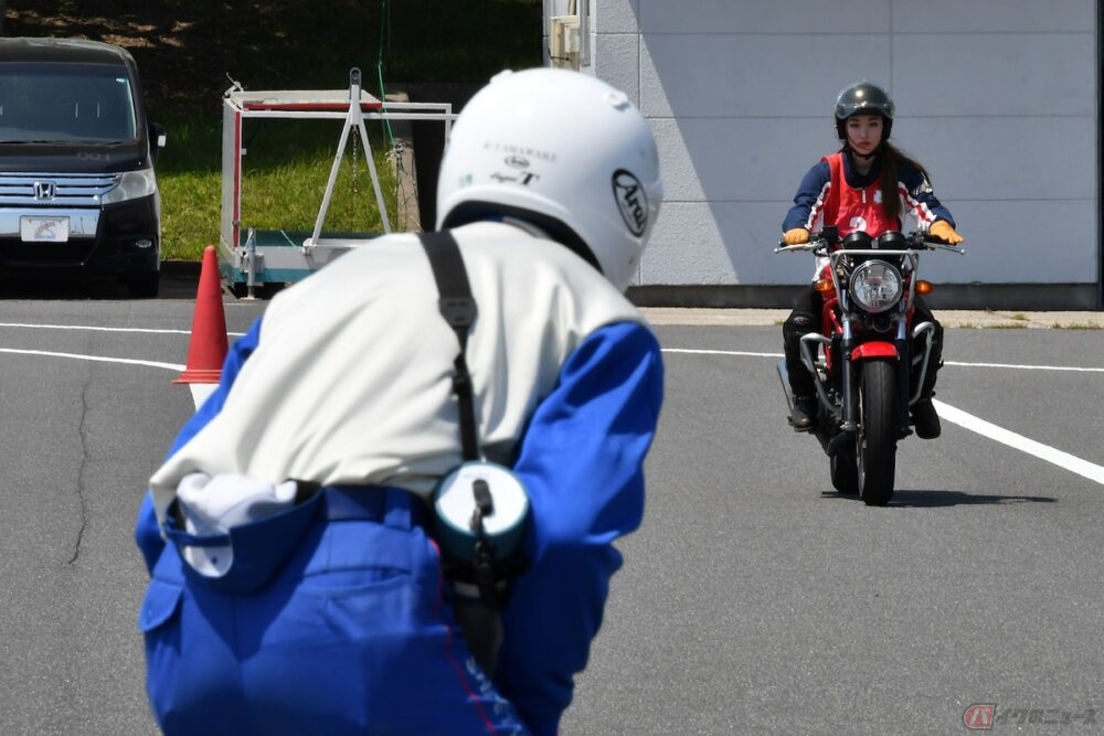 バイク初心者の女子高生が親子でホンダのバイクのスクール Hms に参加してみました 女子高生 虹さん編 バイクのニュース 自動車情報サイト 新車 中古車 Carview