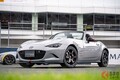 761万円！ マツダ「“新”ロードスター」発表！ 超パワフルな2リッター「匠“手組み”エンジン」採用！ 最高峰の「MSRロードスター／12R」 こだわり強い開発陣の“想い”とは