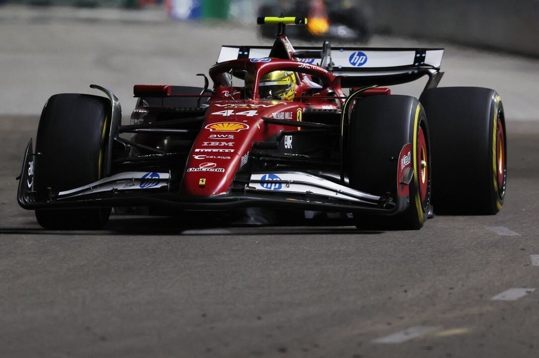 ブレーキトラブルのハミルトン、コース外走行で5秒のタイム加算ペナルティ。8位に降着。アロンソ7位に繰り上がり