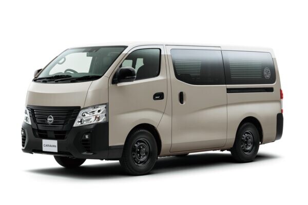 「ライバルはビジホ!?」日産 新「キャラバンMYROOM」登場 断熱ガチ強化で“憩いの部屋”に！ 50年名車がさらなる進化