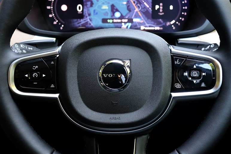 静かにアップデートした「XC60」に試乗。最新装備の進化とともに普遍的な魅力がしっかり残っていた