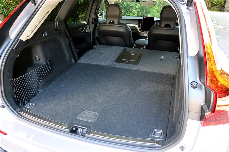 静かにアップデートした「XC60」に試乗。最新装備の進化とともに普遍的な魅力がしっかり残っていた
