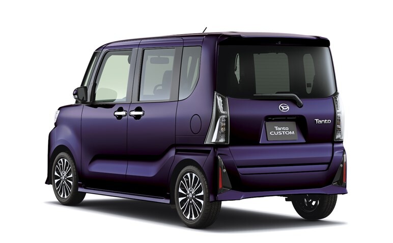 ダイハツ、新型タントを先行公開。押し出し強調、オフロードテイストの「ファン クロス」も追加