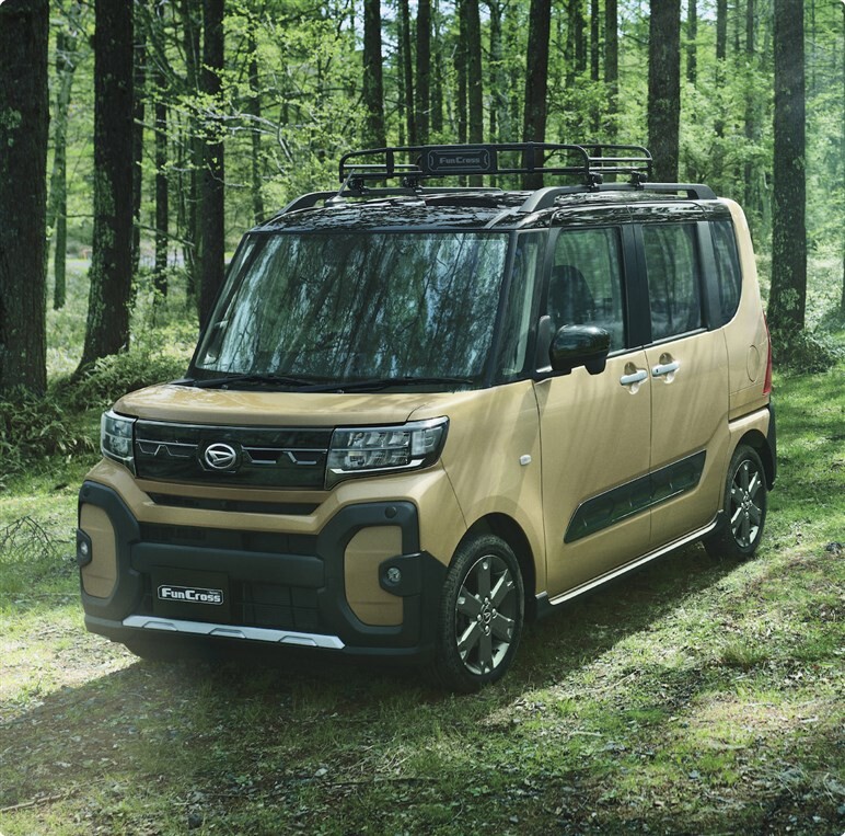 ダイハツ、新型タントを先行公開。押し出し強調、オフロード ダイハツ、新型タントを先行公開。押し出し強調、オフロード