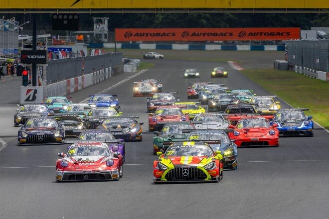 GTWCアジア岡山のレース1はクラフト・バンブーのメルセデスが制す。GT4では最終周にドラマ