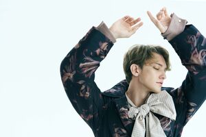 ジュリアン・マッケイ、若きバレエスターが日本でみせる“新時代”のバレエ公演