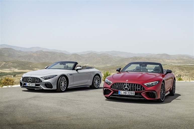見た目も走りもエレガントなメルセデス・ベンツ「560SL」は“本当の大人”でなければ乗れないクルマだった