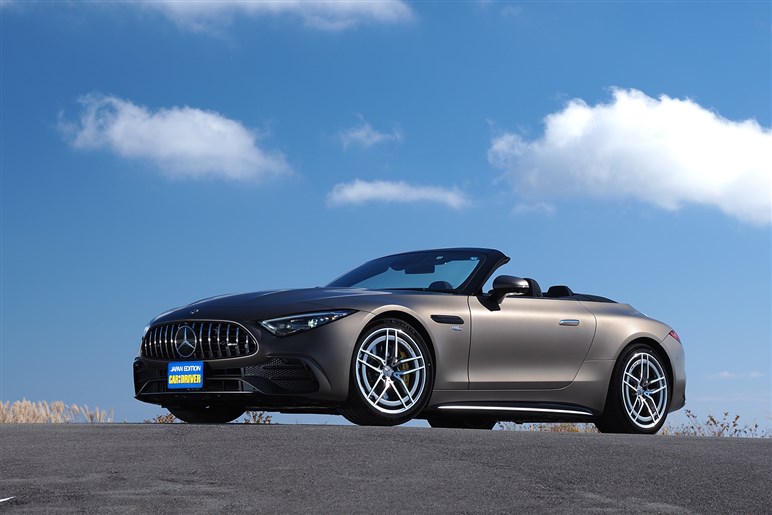 見た目も走りもエレガントなメルセデス・ベンツ「560SL」は“本当の大人”でなければ乗れないクルマだった