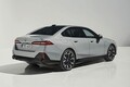 第8世代「BMW 5シリーズ」EVとエステートを加えて登場　車両データを含む全情報！