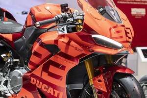 高性能で超絶オシャレな限定スーパースポーツ登場!! ドゥカティ「パニガーレV2 MM93／FB63」発表　日本へは2026年7月に導入