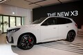 光るナナメキドニー採用!?　“新BMWデザイン“に刷新され大きくなった新型「X3」…798万円から