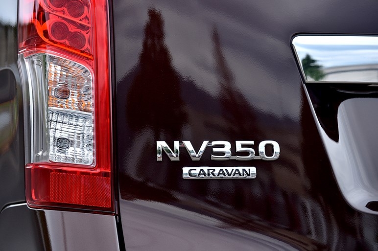NV350キャラバンがマイナーチェンジで自動ブレーキをバン全車に標準装備