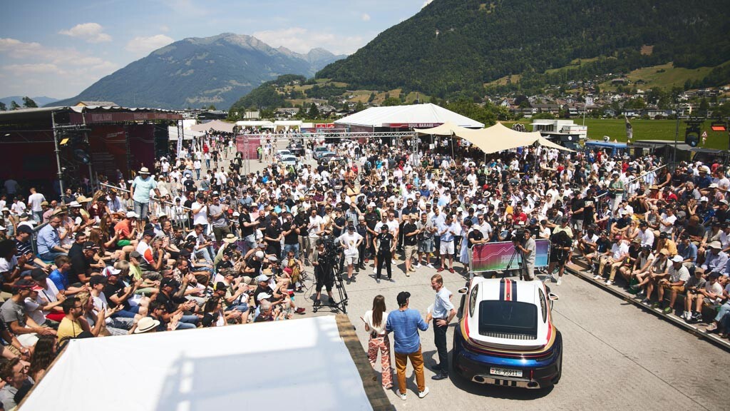 来場者8,000人以上、1,500台超のポルシェが集結の圧巻！ 「スイス・ポルシェ・フェスティバル」