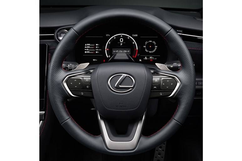 【レクサスもチラ見】ホンダ高級ブランドが予告する新型SUV「ADX」の豪華な中身。日本発売はある？