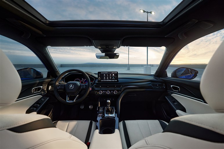 【レクサスもチラ見】ホンダ高級ブランドが予告する新型SUV「ADX」の豪華な中身。日本発売はある？