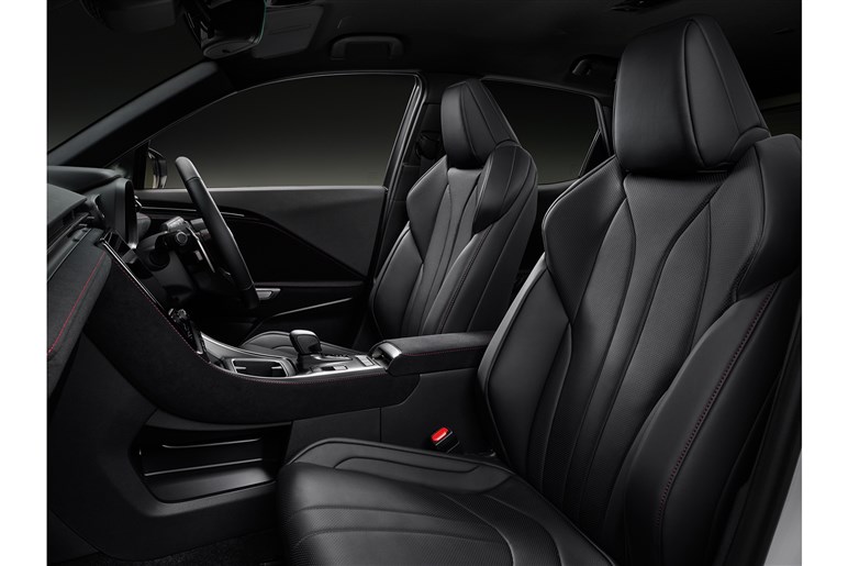 【レクサスもチラ見】ホンダ高級ブランドが予告する新型SUV「ADX」の豪華な中身。日本発売はある？