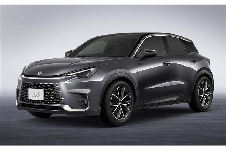 【レクサスもチラ見】ホンダ高級ブランドが予告する新型SUV「ADX」の豪華な中身。日本発売はある？