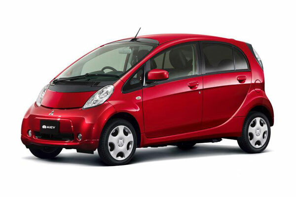 三菱 電気自動車「i-MiEV」がエクステリアデザイン変更などマイナーチェンジし発売