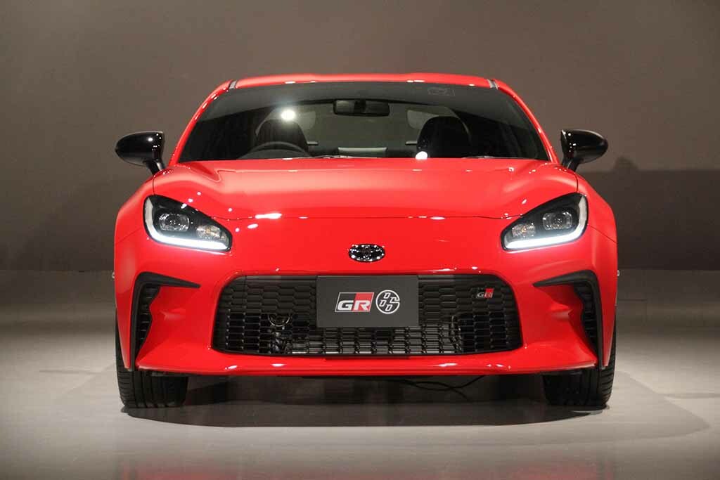 日本のスポーツカーの未来を担う、新型「GR86」がデビュー！