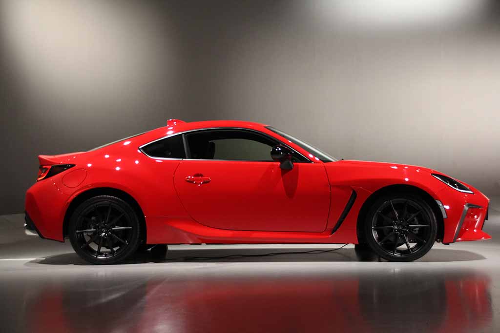 日本のスポーツカーの未来を担う 新型 Gr86 がデビュー Le Volant Carsmeet Web 自動車情報サイト 新車 中古車 Carview