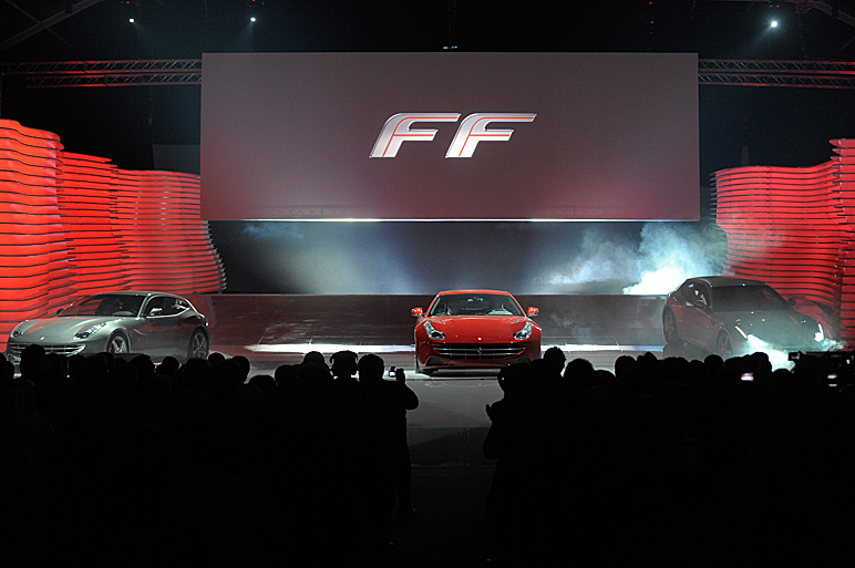 フェラーリ初の4駆モデル「FF」、フォト＆動画