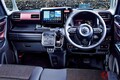 スズキの最新「快適ワゴン」に反響多数!?「最近の軽自動車は本当にスゴい」「乗り込みが楽」の声も！ 153万円の“軽”なのに「まるで高級車」な“快適装備”づくしの「スペーシア」が話題に