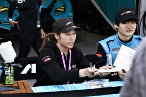 唯一の「SUPER GT」女性ドライバー！「小山美姫」選手のフォーミュラでの経験が活きてます
