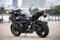 過給機だけじゃない！　曲がる・止まるも優秀だった「Ninja H2 SX試乗レポ」／カワサキ